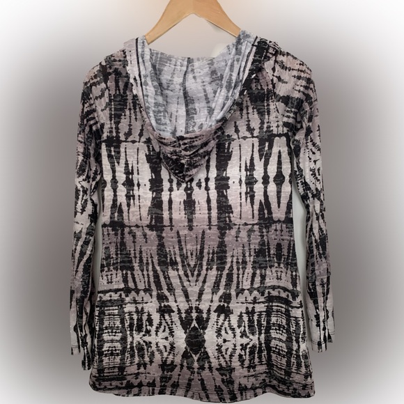 Balance Collection Women’s Long Sleeve Animal Print /Tie Dye Hooded Pullover - Picture 2 of 2
